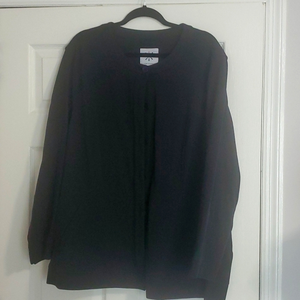 Midweight Jacket with Buttons and Pockets